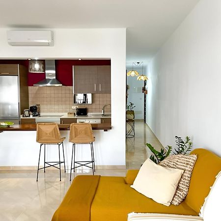 Apartamentos Mares De Lava - Puerto Del Carmen Puerto del Carmen  Buitenkant foto